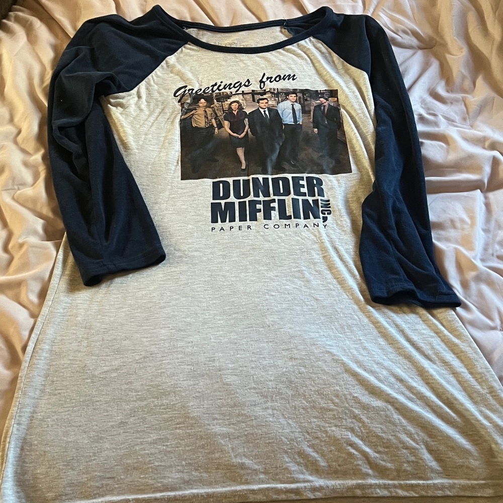 Dunder Mifflin Graphic Raglan Nightshirt